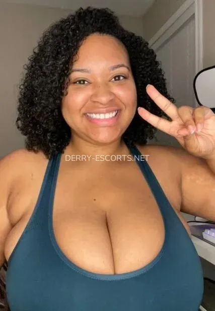 Derry escorts Frida — 1