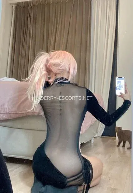 Derry escorts Mikayla — 1