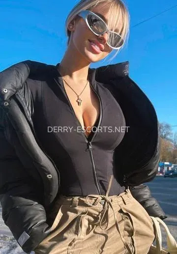 Derry escorts Alejandra — 4