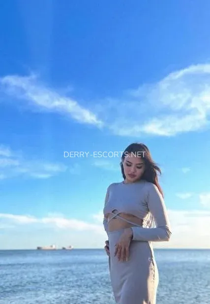 Derry escorts Lisa — 8