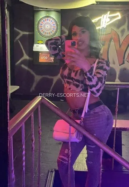 Derry escorts Carina — 1