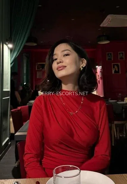Derry escorts Anna — 5