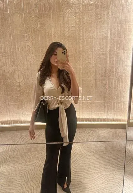 Derry escorts Leah — 1