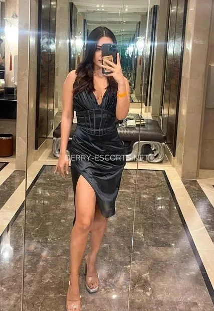 Derry escorts Lilly — 2