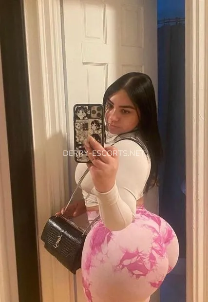 Derry escorts Lilly — 2