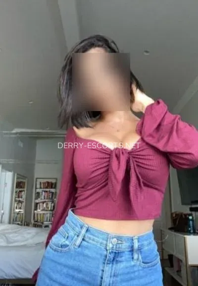 Derry escorts Helena — 3