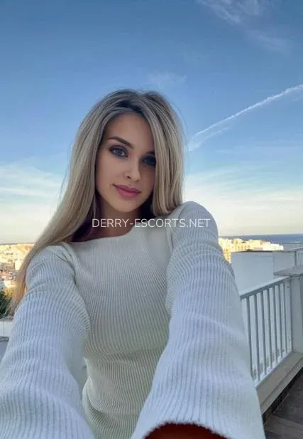 Derry escorts Preciosa — 4