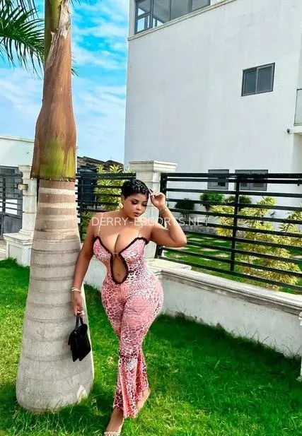 Derry escorts Sabrina — 3