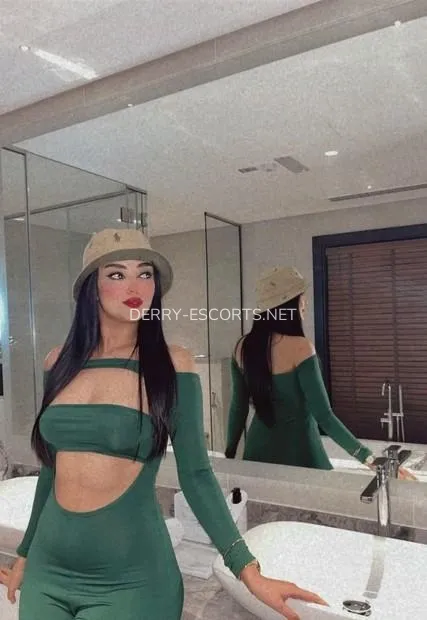 Derry escorts Chelsea — 2