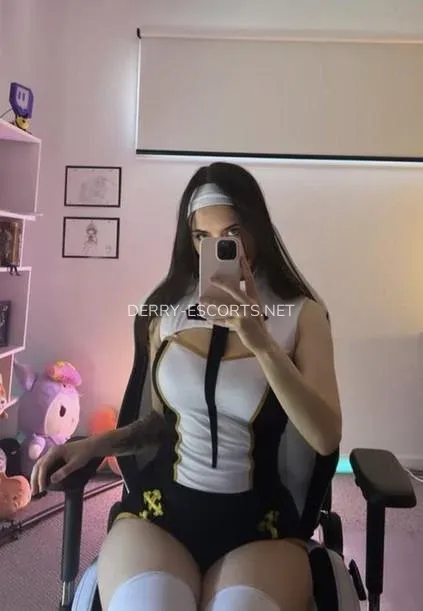 Derry escorts Stella — 4