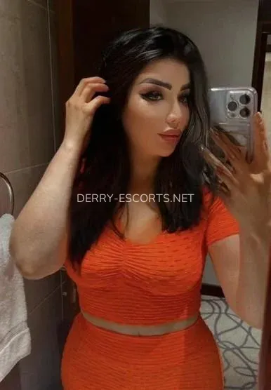 Derry escorts Klara — 7