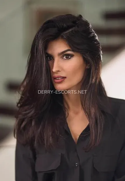 Derry escorts Ulrika — 1