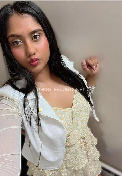 Derry escorts Nieves — 1