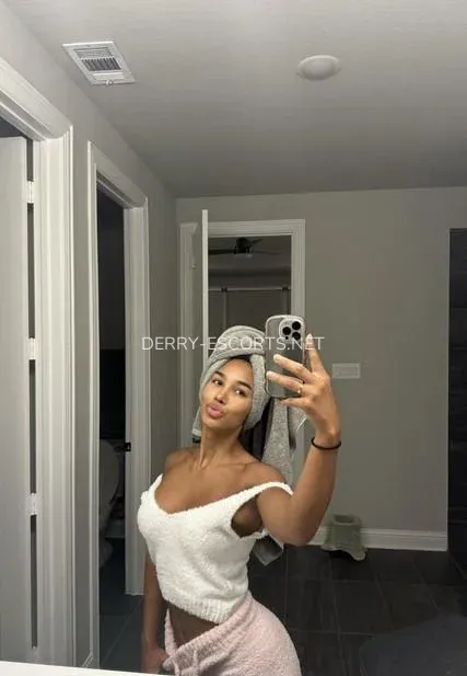 Derry escorts Ulrika — 7