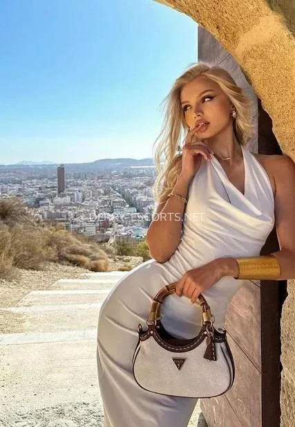 Derry escorts Ida — 1