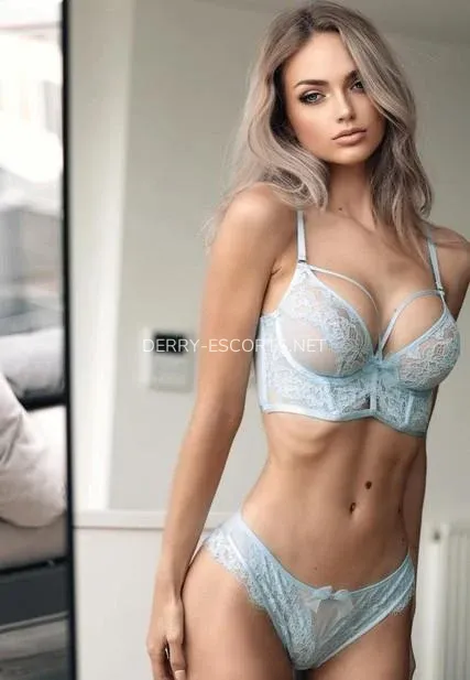 Derry escorts Kayla — 4