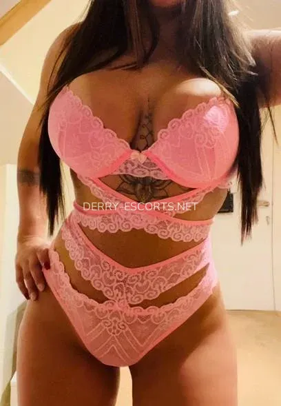 Derry escorts Sadie — 1