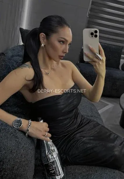 Derry escorts Alexia — 4