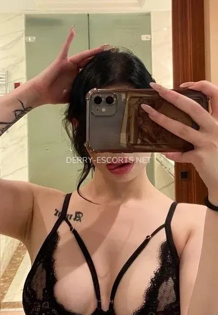 Derry escorts Barbro — 4