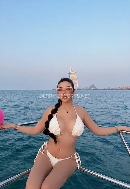 Escort djevojka Avery - Derry