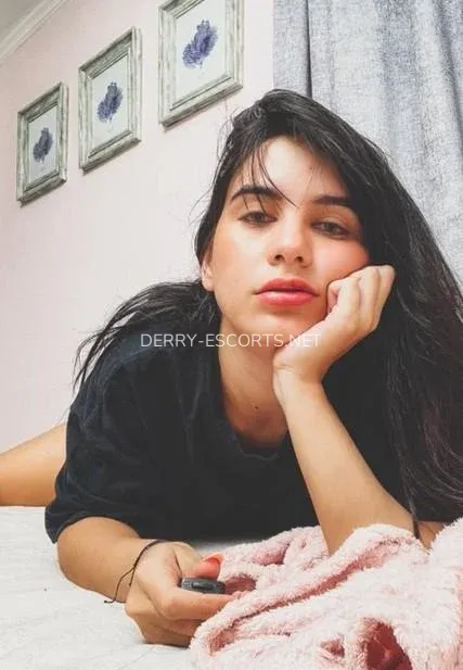 Derry escorts Molly — 1